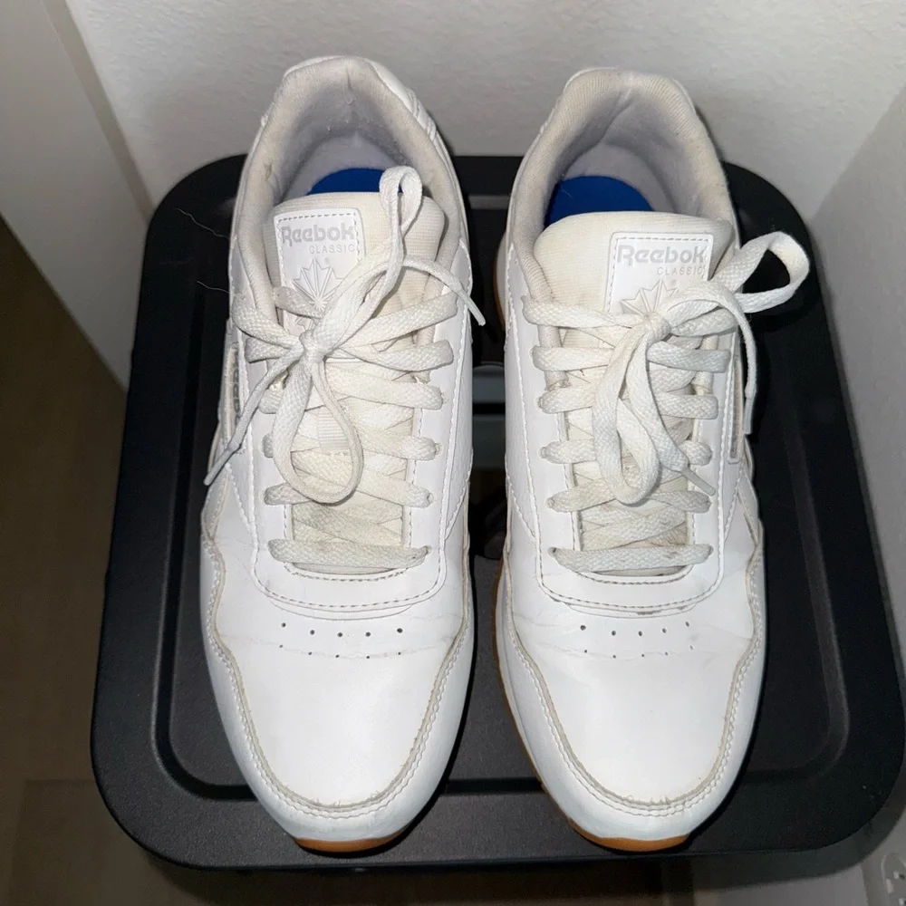 White Reebok sneakers - Picture 3 of 3
